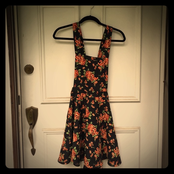 Overall skirt