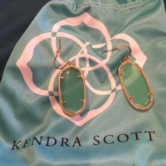 Kendra Scott mint green earring