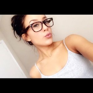 Meet your Posher, Keri