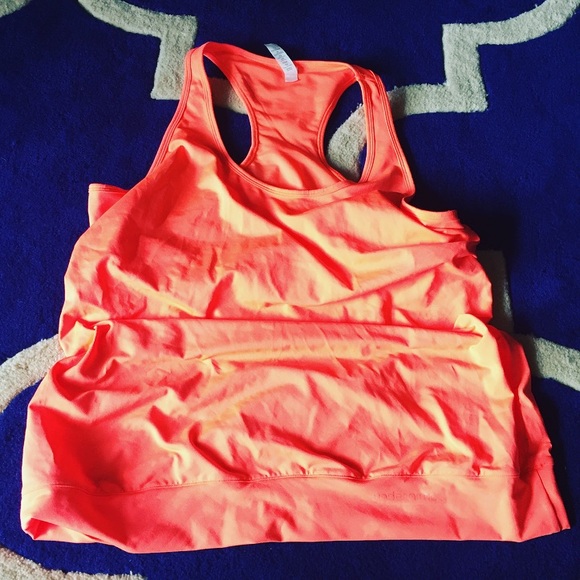 Under Armour Semi Fitted Built in bra workout top