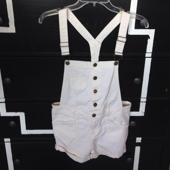 Overall shorts