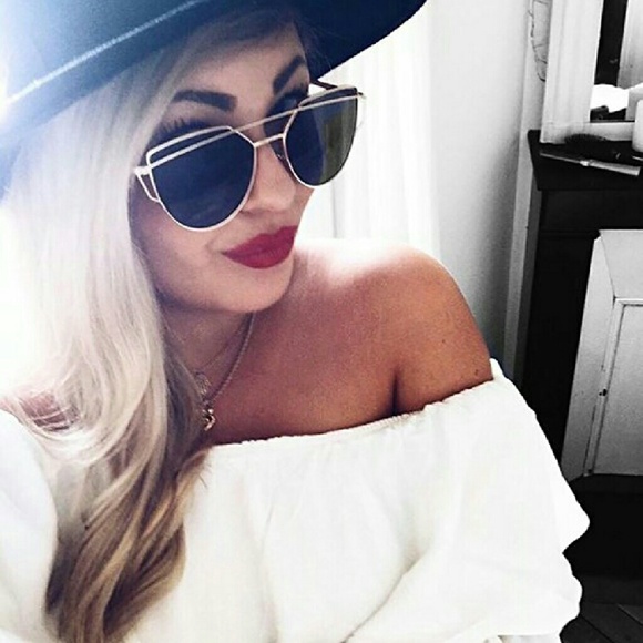 Quay Australia Accessories - LAST 1 FASHION EYE MIRRORED SUNGLASSES GOLD GREY