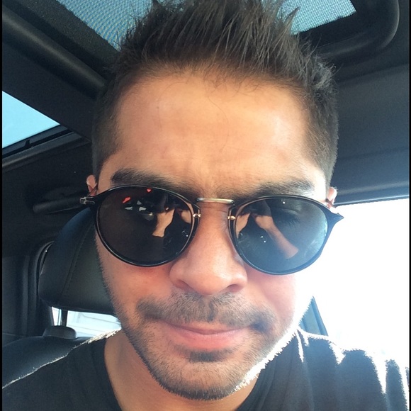 Meet your Posher, Felipe - Picture 1 of 1