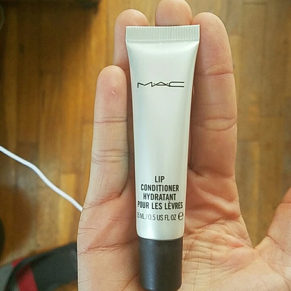 Mac lip conditioner