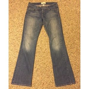 Abercrombie & Fitch Jeans - Abercrombie and Fitch jeans 4r Abercrombie & Fitch Jeans - Abercrombie and Fitch jeans 4r