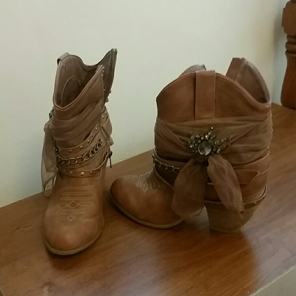 Tan bootie