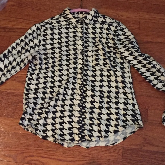 Houndstooth black and white print flannel