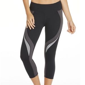 Fabletics Lexi crop yogas
