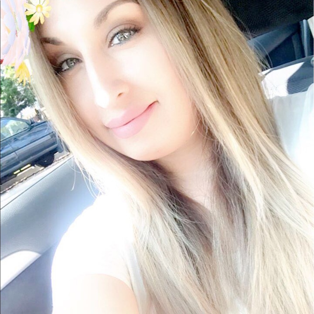 Meet your Posher, Lorena