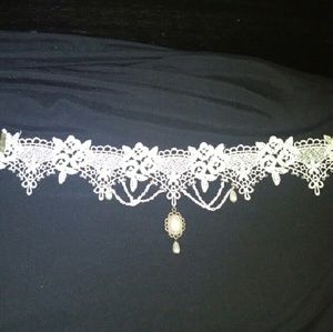 White lace lolita choker