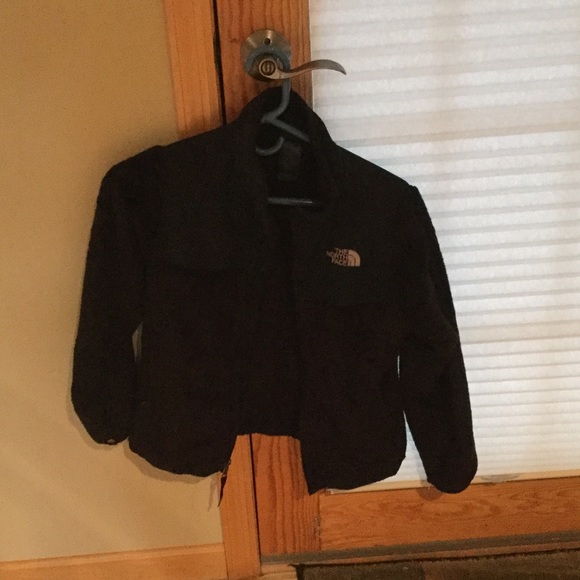 North face fluffy jacket kids M