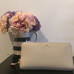 Grand Street Neda Wallet - Color: Pebble