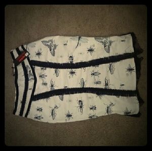 High waisted ruffle insect pencil skirt