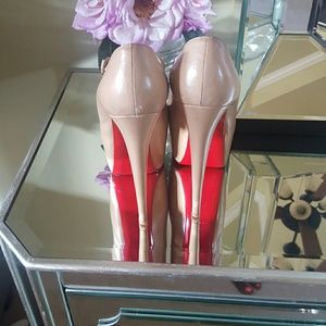 Christian louboutin pumps