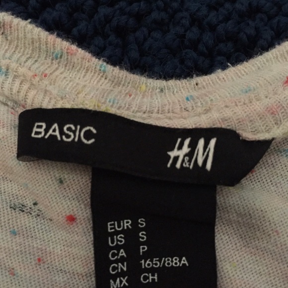 Basic H&M T-Shirt - Picture 3 of 4