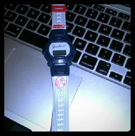 Vintage yankees watch carvel edition