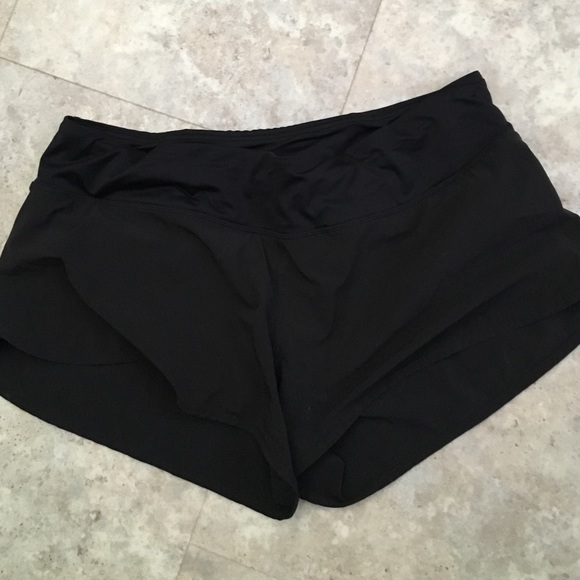 Lululemon older style running shorts
