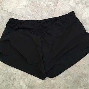 Lululemon older style running shorts