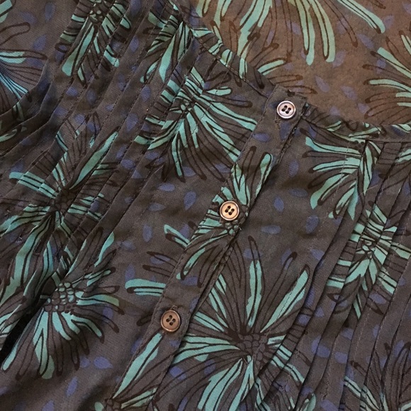 Floral tunic 🌻 - Picture 2 of 3