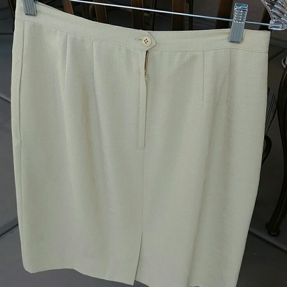 Jacqueline Ferrar Jacket and skirt combo - Picture 3 of 4