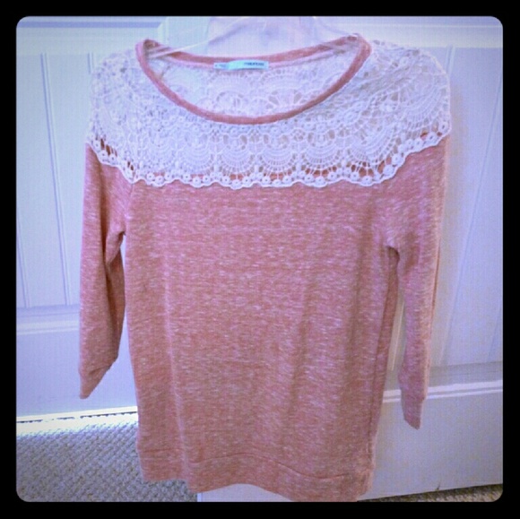 Long sleeve shirt/sweater