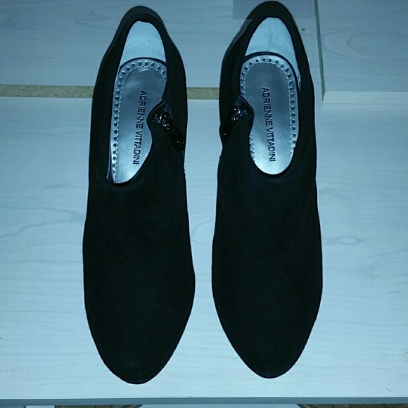 black heeled ankle booties - Picture 2 of 4