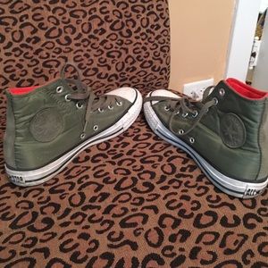 Olive green converse size 6 men (8 women)