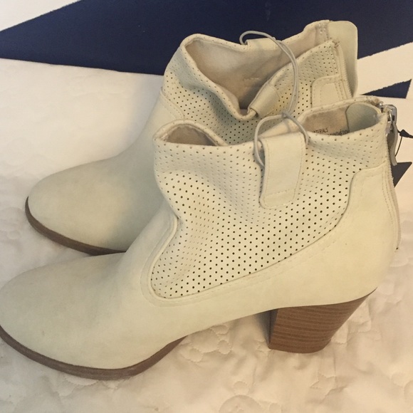 Sam and Libby white booties