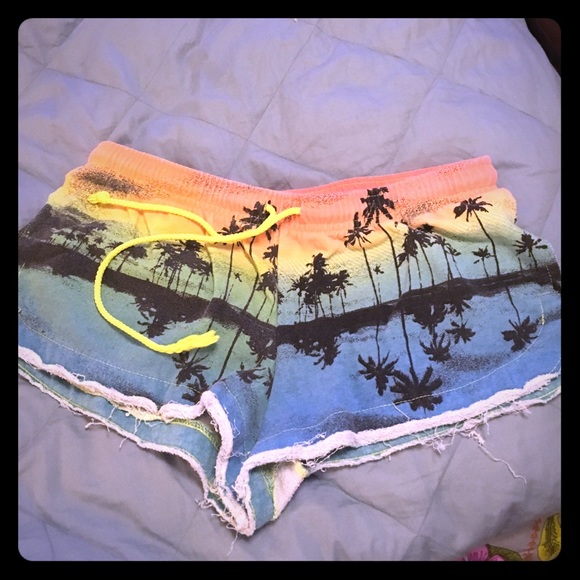 Op palm tree shorts