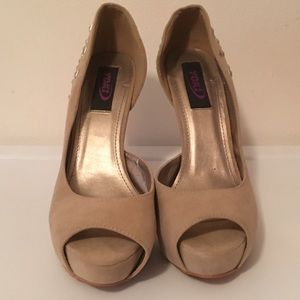 Tan Studded "Yoki" Shoes ❤️ (Final Mark Down)