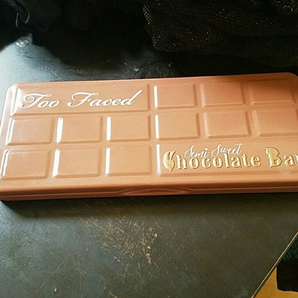 TOO FACED SEMI SWEET CHOCOLATE BAR