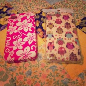 2 IPhone 4s cases
