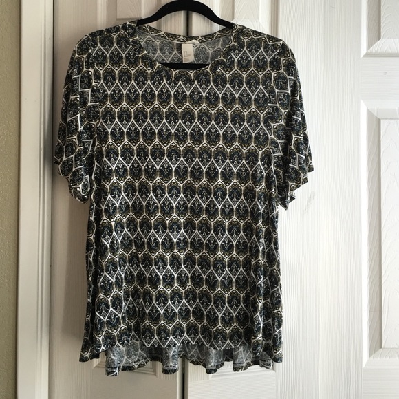 NWT H&M Patterned Tee!