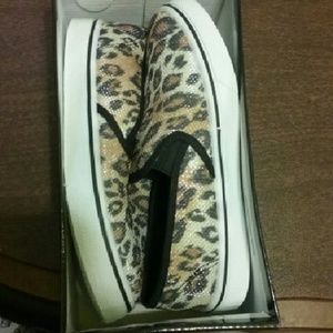 Leopard print girls Eddie Marc shoes size 2