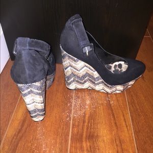 Jessica Simpson wedges size 9