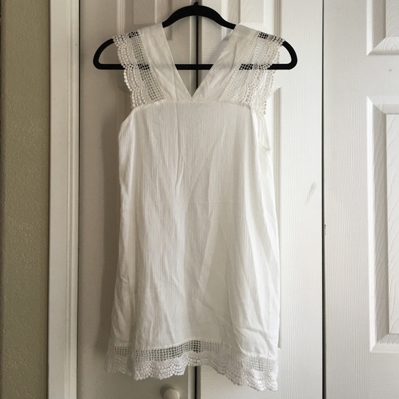 NWT Urban Outfitters White Lace Trim Tank!
