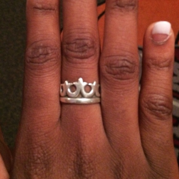 Crown Ring - Picture 2 of 3