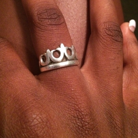 Crown Ring - Picture 3 of 3