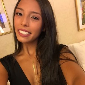 Meet your Posher, Briana