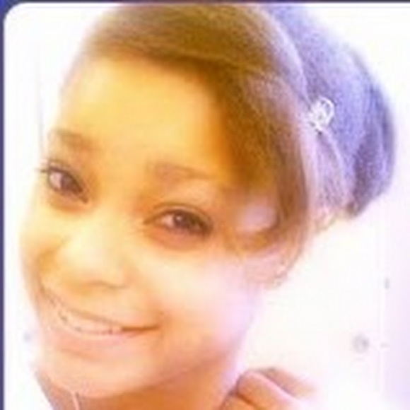 Meet your Posher, Kayona - Picture 1 of 1