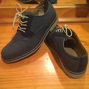 G.H Bass &Co. Brockton Navy and Cream oxfords