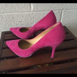 New Nine West suede heels size 8.5.