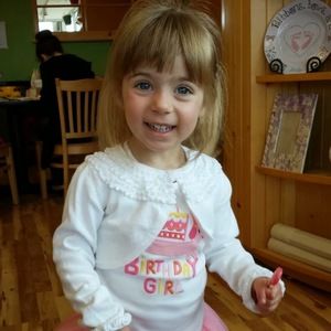 Meet your Posher, Laura