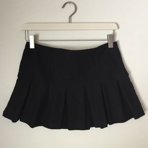 Black Pleated skirt