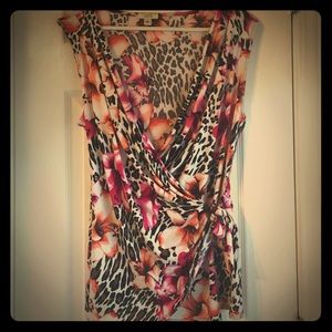 Great summer top in bold colors.