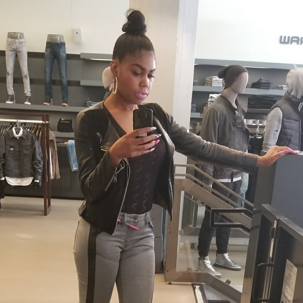 Meet your Posher, Tiffanymoniq