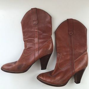 Vintage women's cowboy boots