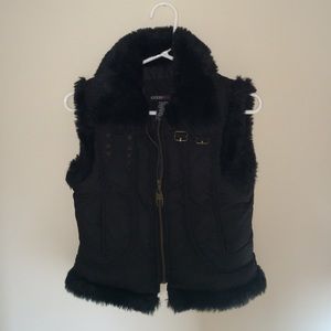 Cute black vest with faux fur trim