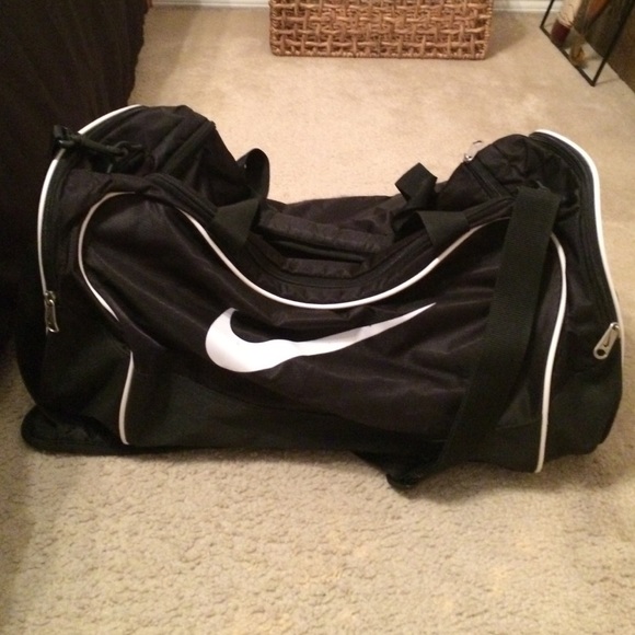 Nike Handbags - Nike bag
