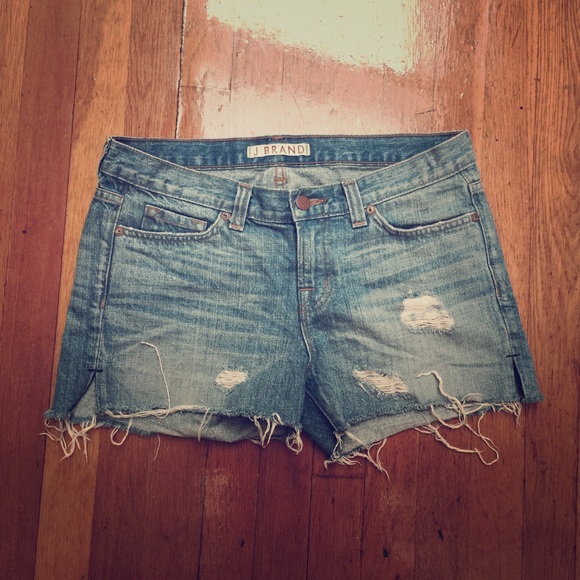 SALE!🌿J Brand🌿 Distressed Cut-Offs